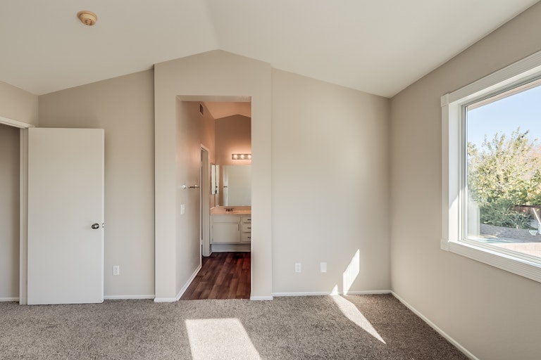 Photo 8 of 17 - 1568 N Grove St, Redlands, CA 92374