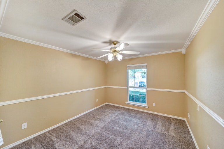 Photo 27 of 35 - 8800 Thorndale Ct, North Richland Hills, TX 76182