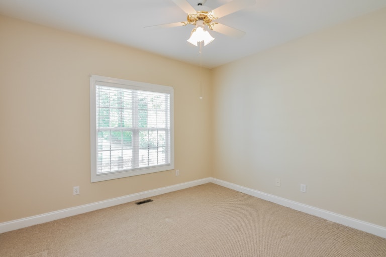 Photo 18 of 25 - 207 Natalie Dr, Raleigh, NC 27603