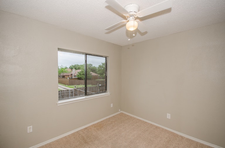 Photo 20 of 26 - 7701 Rice Dr, Rowlett, TX 75088