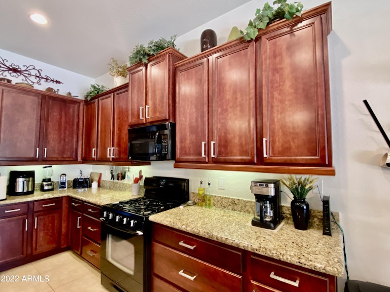 Photo 17 of 26 - 126 E Blue Lagoon Dr, Casa Grande, AZ 85122