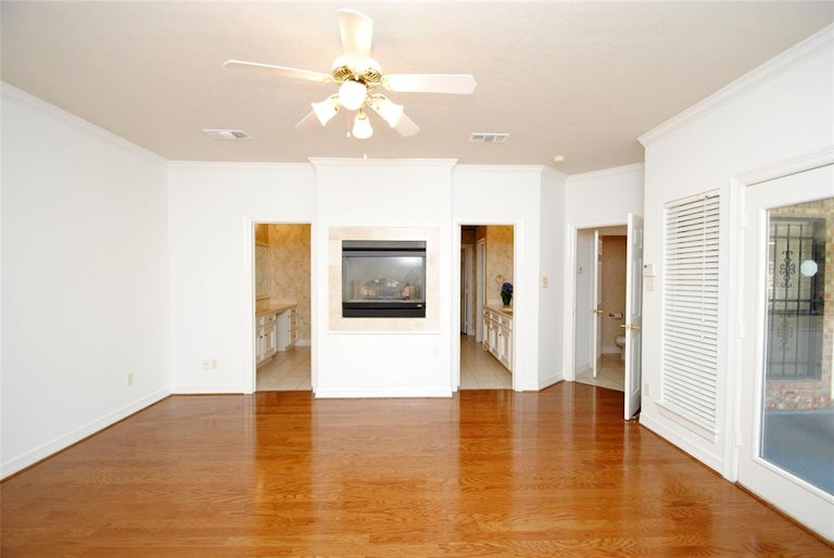 Photo 26 of 41 - 3118 Canyon Oak Ct, Houston, TX 77068