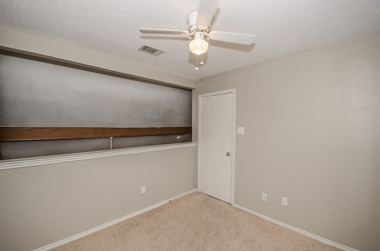 Photo 15 of 26 - 7701 Rice Dr, Rowlett, TX 75088