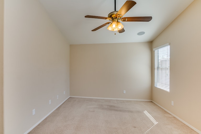 Photo 12 of 29 - 10027 W Flavia Hvn, Tolleson, AZ 85353
