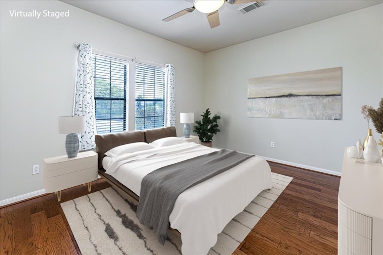 Photo 18 of 47 - 2828 Bering Dr, Houston, TX 77057