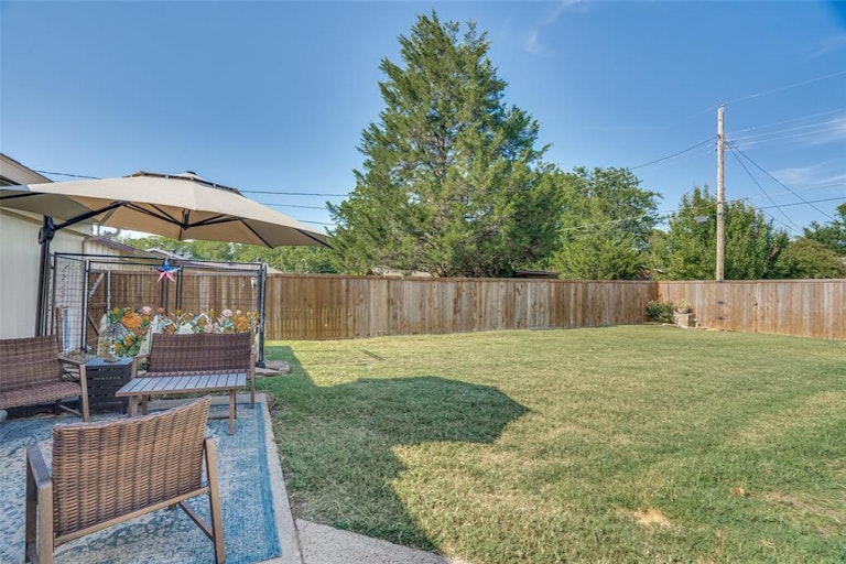 Photo 27 of 36 - 2704 N Ave, Plano, TX 75074