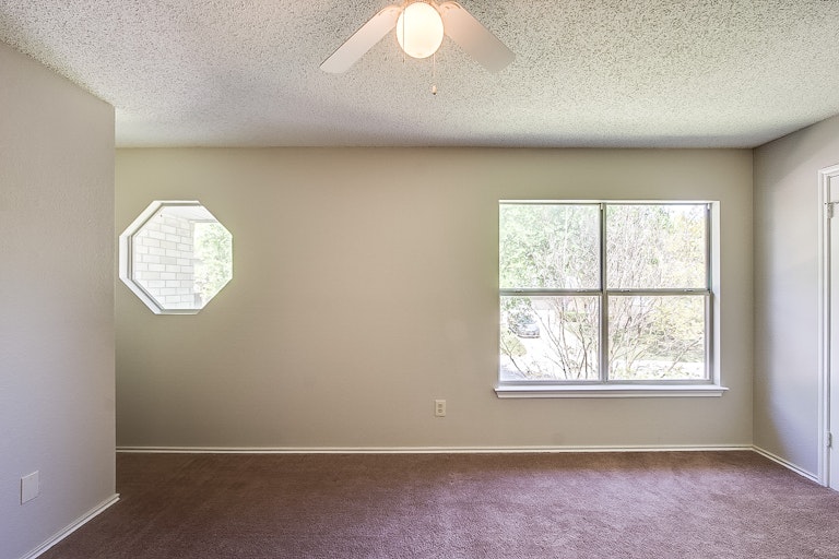 Photo 12 of 17 - 4842 Limestone Well Dr, San Antonio, TX 78247
