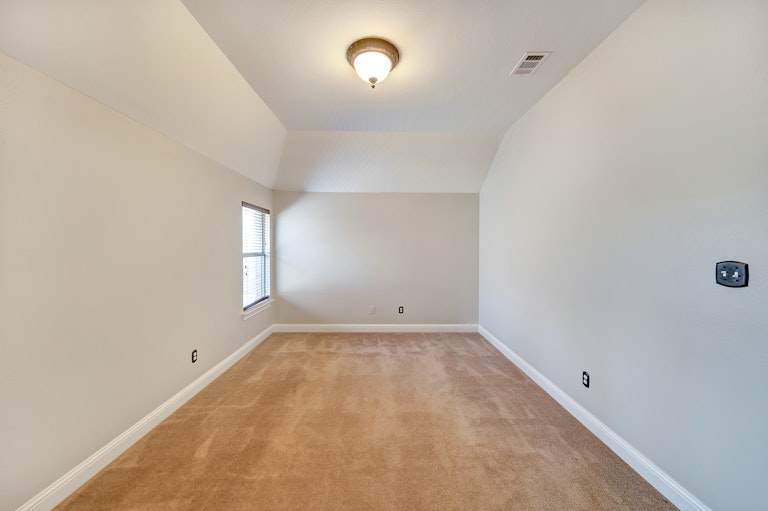 Photo 28 of 43 - 2740 Cape Pearl Dr, Grand Prairie, TX 75054