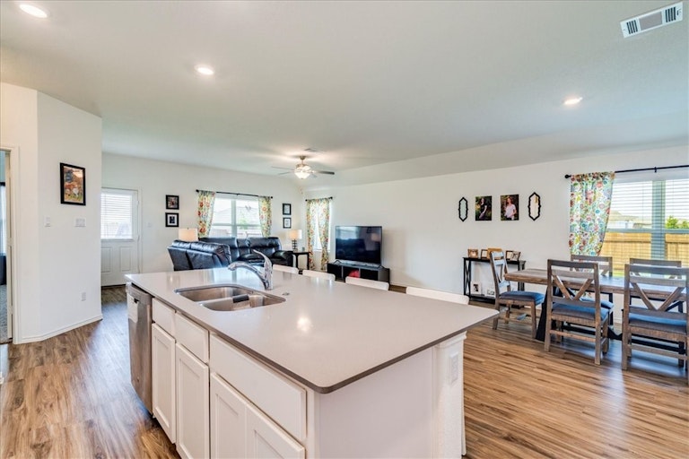 Photo 6 of 27 - 1100 Nokota Bnd, Georgetown, TX 78626