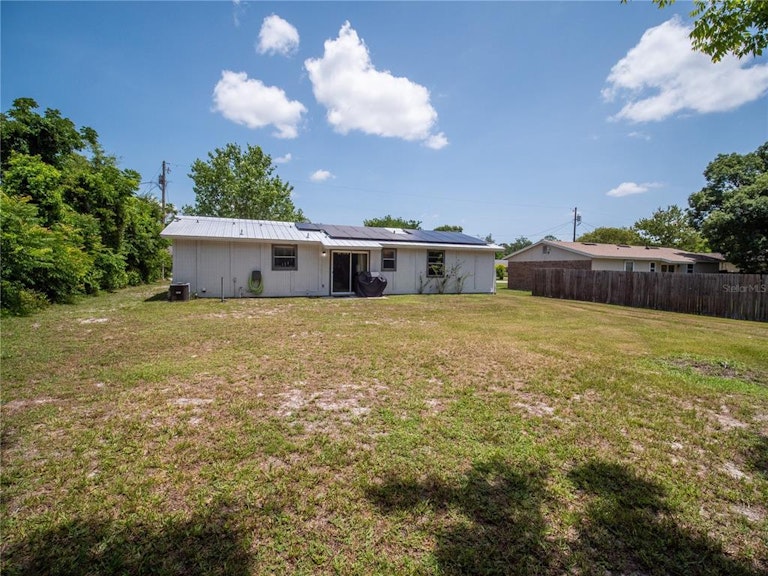 Photo 23 of 29 - 247 Torrento Dr, Debary, FL 32713