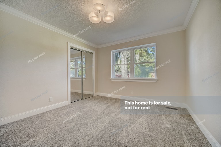 Photo 18 of 29 - 2845 Holly Point Dr, Jacksonville, FL 32277