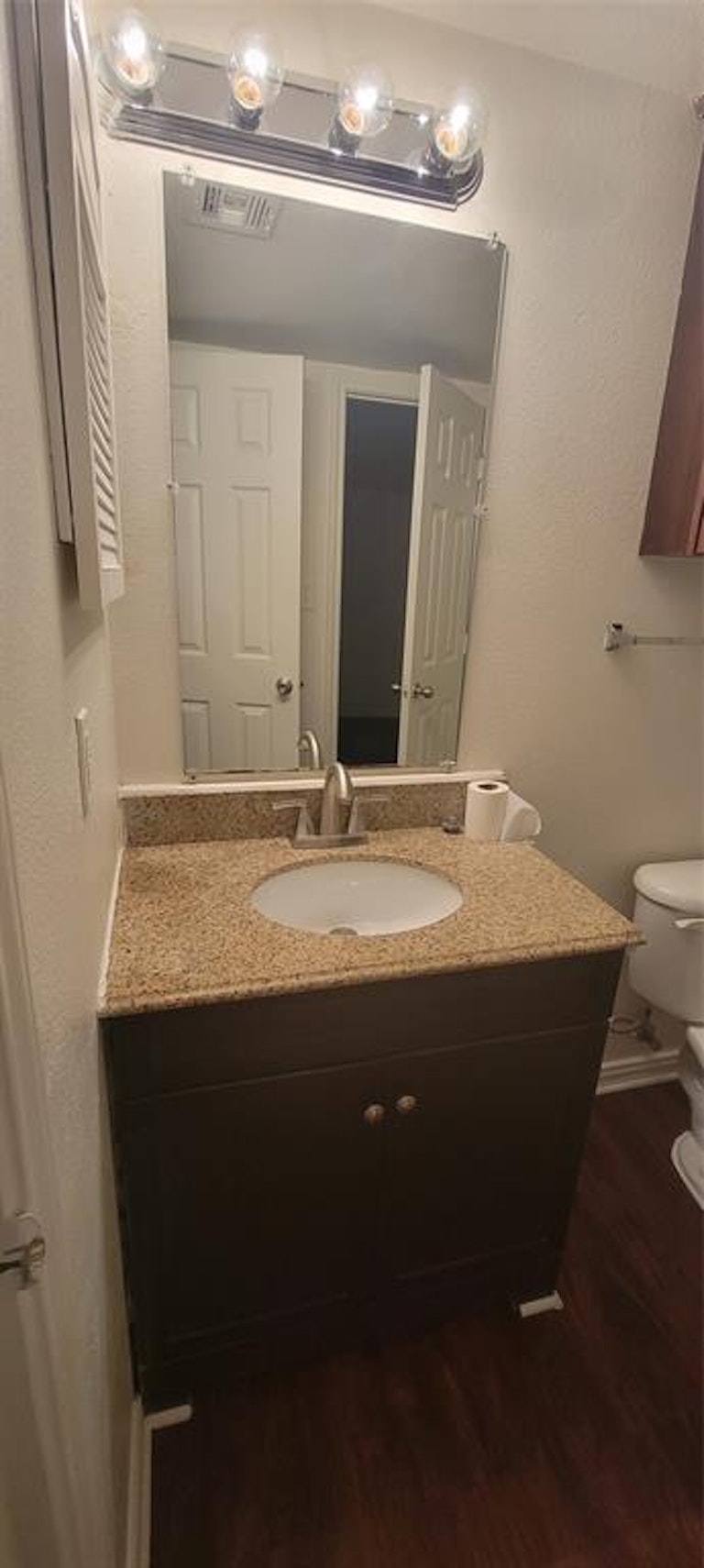 Photo 7 of 9 - 9817 Walnut St #110, Dallas, TX 75243