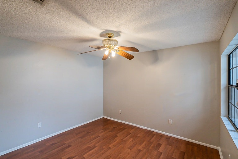 Photo 26 of 29 - 3009 Weymouth Ct, Apopka, FL 32703