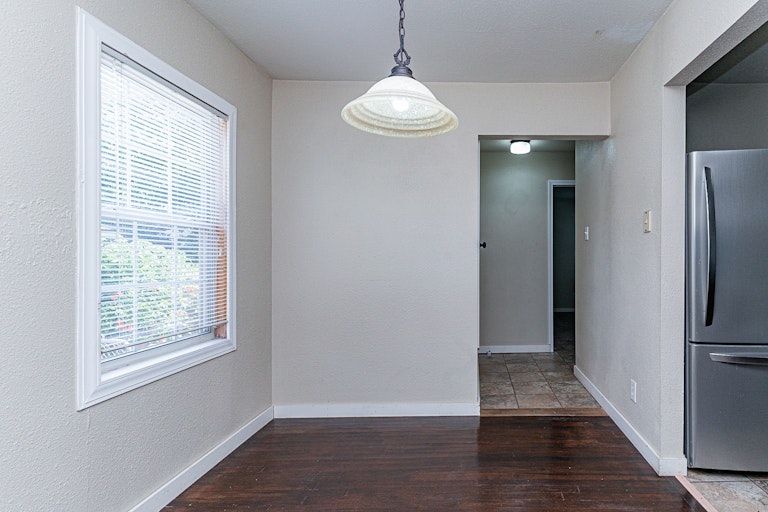 Photo 10 of 19 - 1210 S Gilpin Ave, Dallas, TX 75211