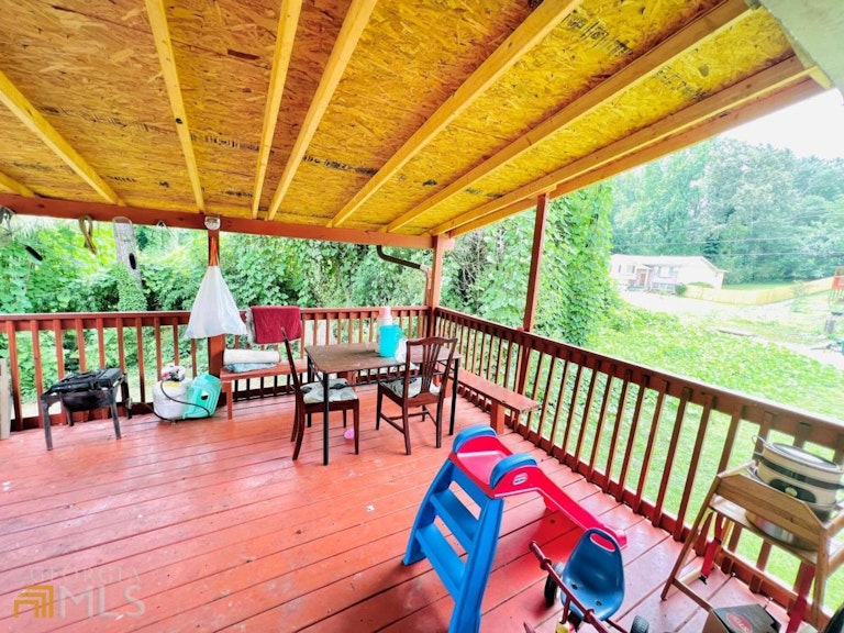 Photo 21 of 22 - 453 Rays Rd, Stone Mountain, GA 30083