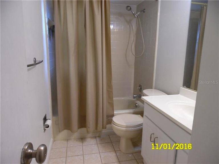 Photo 14 of 18 - 506 Wavecrest Dr, Orlando, FL 32807