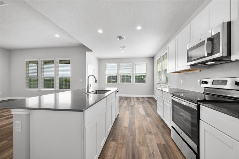Photo 10 of 27 - 21802 McAllister Cir, Leander, TX 78645