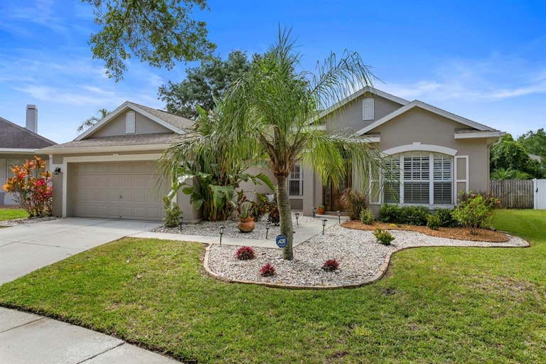 Photo 1 of 68 - 19139 Cherry Rose Cir, Lutz, FL 33558