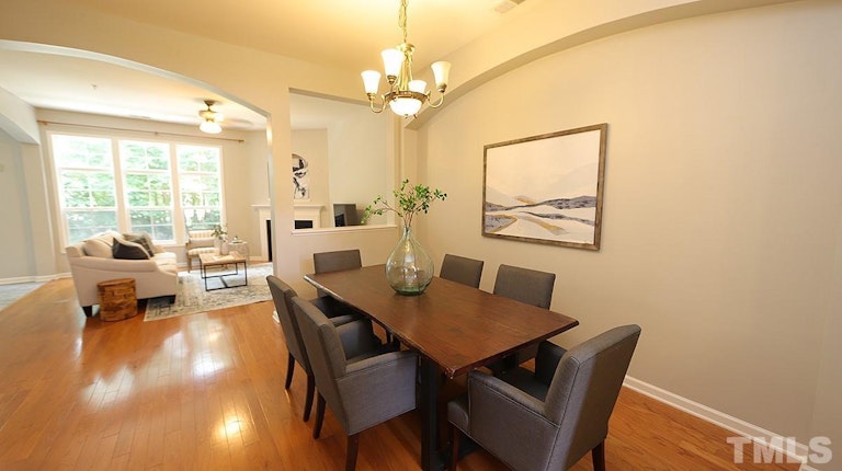 Photo 4 of 29 - 230 Beringer Pl, Chapel Hill, NC 27516