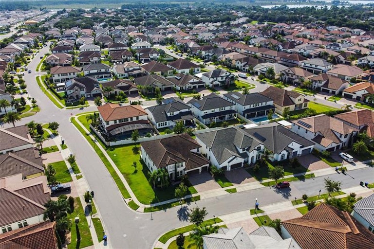 Photo 12 of 77 - 10430 Warrick St, Orlando, FL 32836