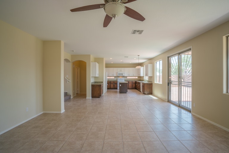 Photo 9 of 31 - 17637 N 168th Ln, Surprise, AZ 85374