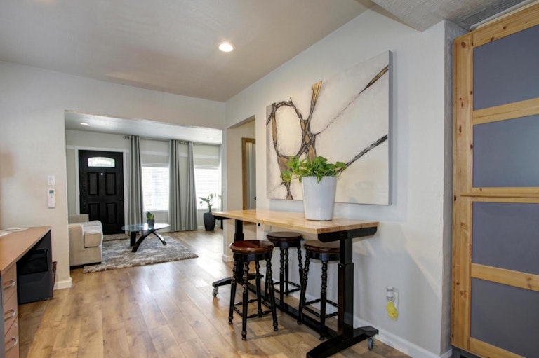 Photo 17 of 36 - 3808 32nd St, Sacramento, CA 95820