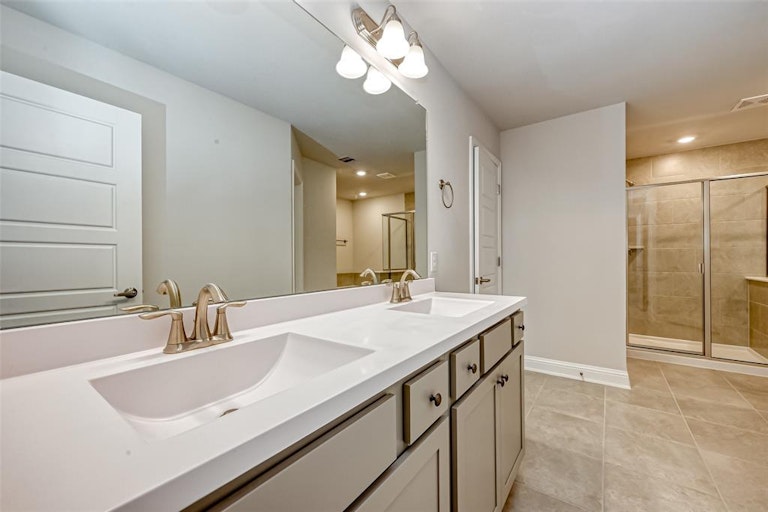 Photo 38 of 45 - 10242 Whitney Reach Dr, Rosharon, TX 77583