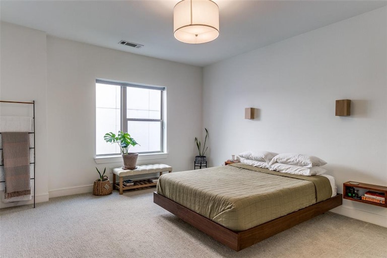 Photo 7 of 17 - 5714 McCommas Blvd #204, Dallas, TX 75206