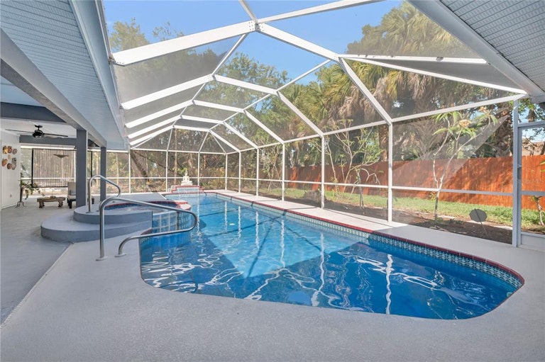 Photo 29 of 45 - 449 S Shore Dr, Osprey, FL 34229