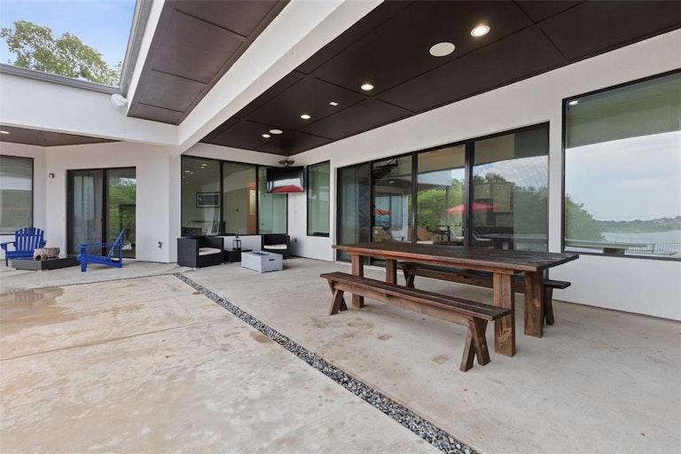 Photo 23 of 29 - 6410 Windward View Dr, Rowlett, TX 75088