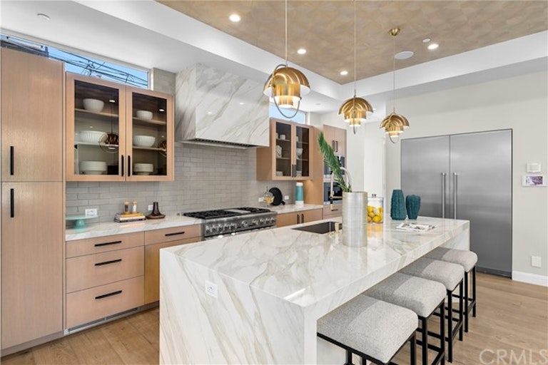 Photo 9 of 56 - 763 11th St, Manhattan Beach, CA 90266