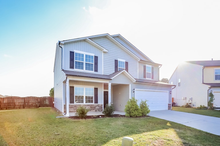 Photo 7 of 25 - 2507 Dalmahoy Ln, Fuquay Varina, NC 27540