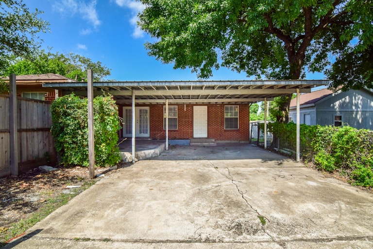Photo 35 of 36 - 1801 Westway Ave, Garland, TX 75042