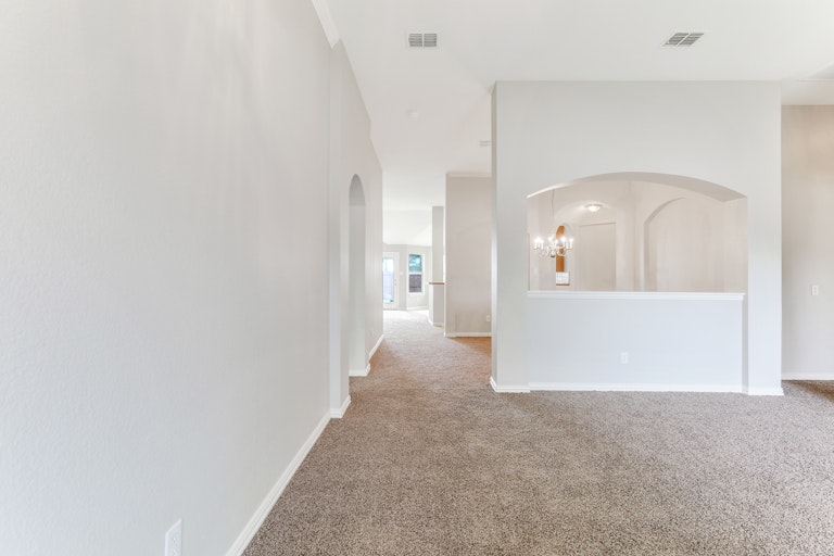 Photo 6 of 26 - 1804 Athena Dr, Lancaster, TX 75134
