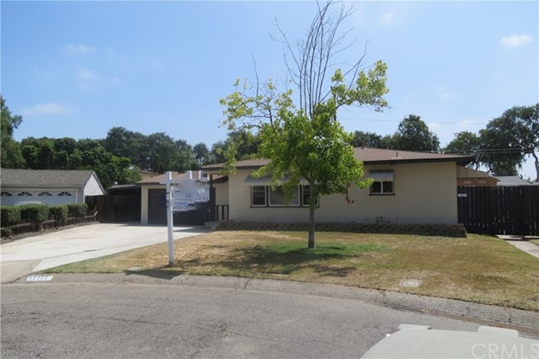 Photo 1 of 23 - 11111 Iris Dr, Garden Grove, CA 92840