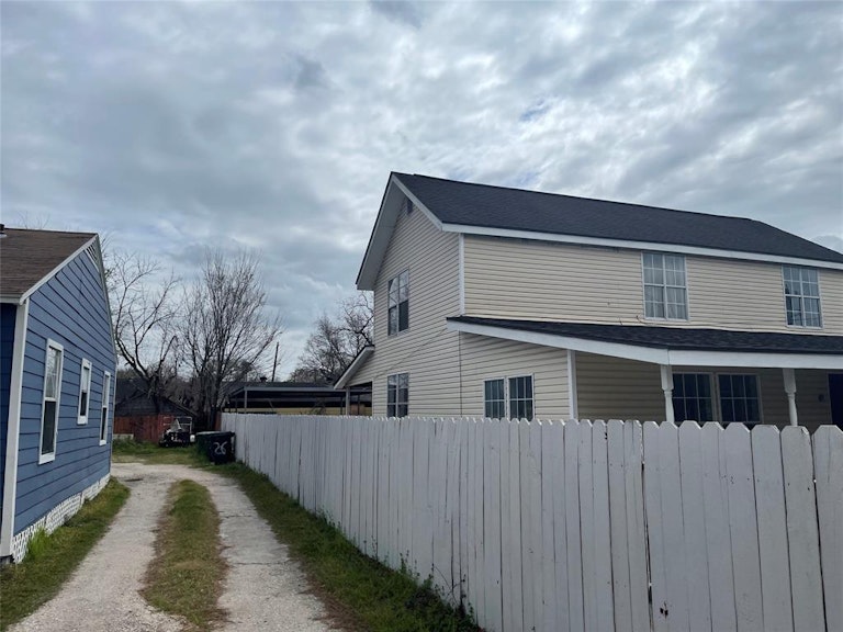 Photo 17 of 22 - 7824 Detroit St, Houston, TX 77017