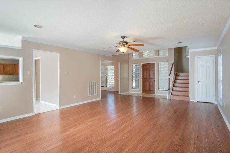 Photo 11 of 17 - 3838 Beckett Ridge Dr, Humble, TX 77396