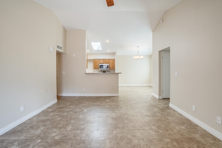 Photo 8 of 14 - 3217 N Ash Cir, Chandler, AZ 85224