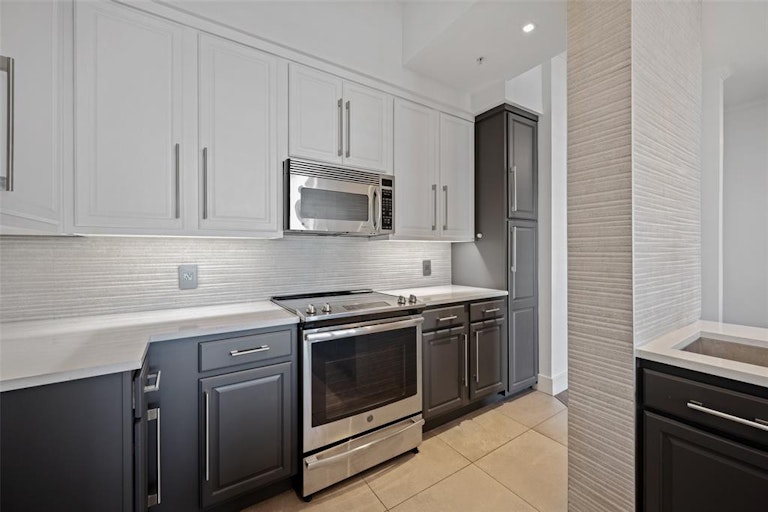 Photo 13 of 38 - 3225 Turtle Creek Blvd #1226, Dallas, TX 75219