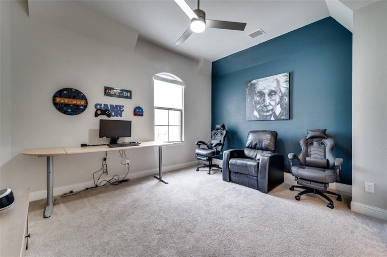 Photo 29 of 40 - 2627 Seabiscuit Rd, Celina, TX 75009
