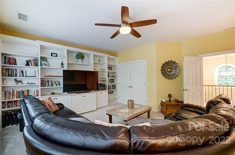 Photo 34 of 47 - 12229 Danielle Christina Ct, Charlotte, NC 28216