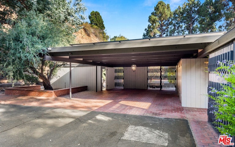 Photo 37 of 42 - 1030 Rivas Canyon Rd, Pacific Palisades, CA 90272
