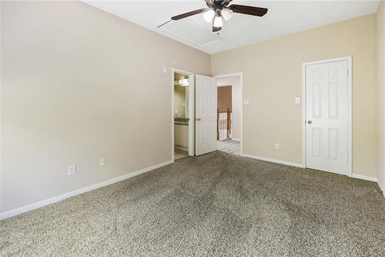 Photo 33 of 37 - 811 Whitby Ct, Sugar Land, TX 77479