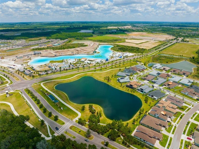 Photo 23 of 34 - 30855 Summer Sun Loop, Wesley Chapel, FL 33545