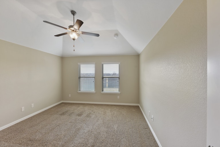 Photo 14 of 26 - 14313 Mariposa Lily Ln, Haslet, TX 76052