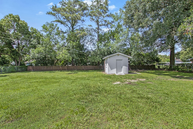 Photo 17 of 17 - 37223 Temple Ave, Zephyrhills, FL 33541