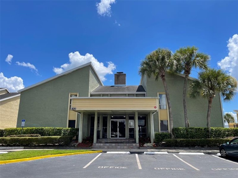 Photo 18 of 24 - 910 Lake Destiny Rd Unit C, Altamonte Springs, FL 32714