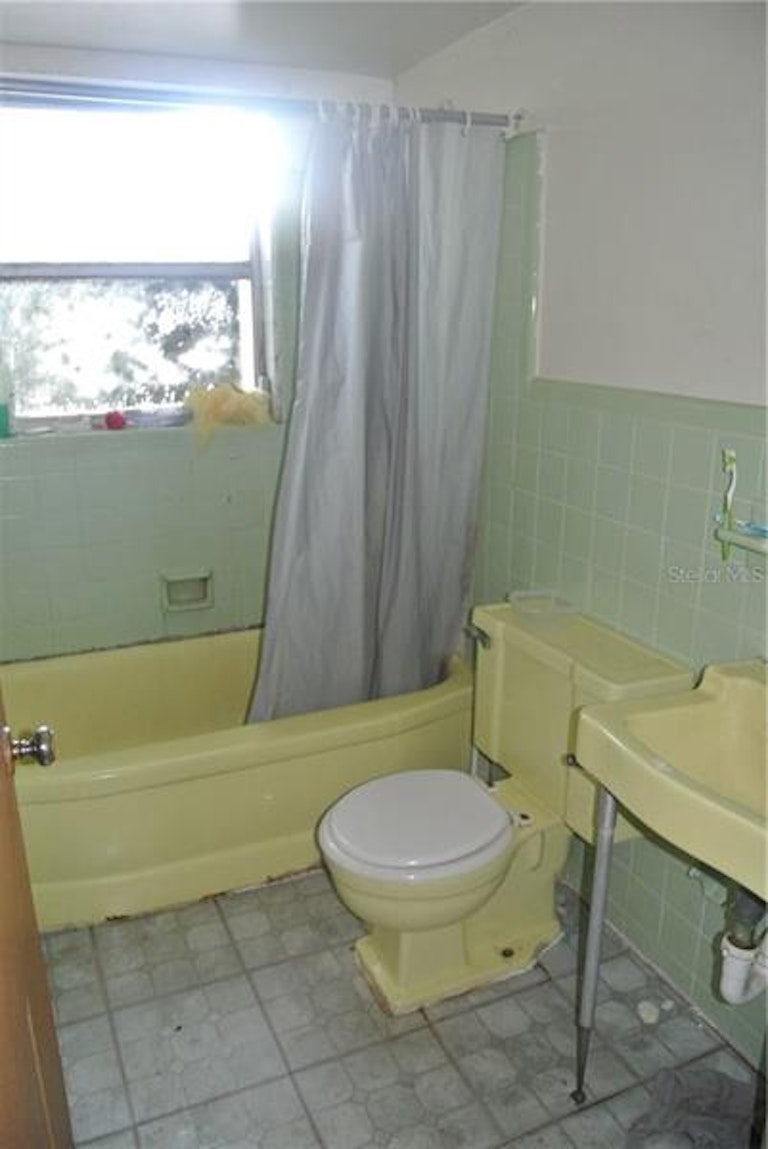 Photo 8 of 10 - 317 N Jupiter Ave, Clearwater, FL 33755