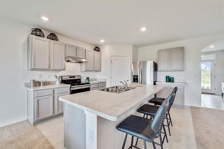 Photo 11 of 33 - 3008 Aventino Ln, Tavares, FL 32778