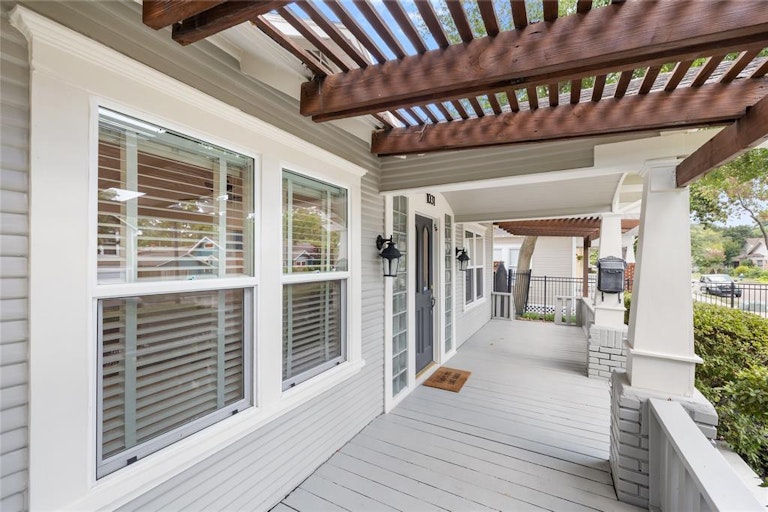 Photo 4 of 30 - 1031 W Melwood St, Houston, TX 77009